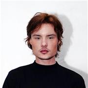 Titulado en Técnico de Iluminación y Fotografía, poder enseñar este arte tanto de manera técnica como práctica es un sueño.